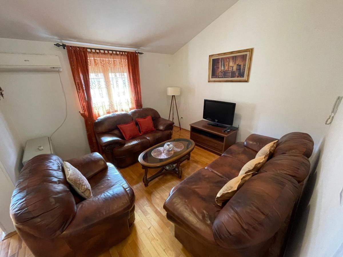 Aquarium Apartment Kotor Eksteriør billede