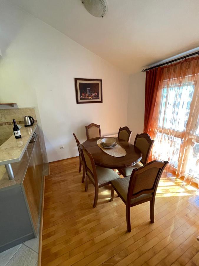 Aquarium Apartment Kotor Eksteriør billede